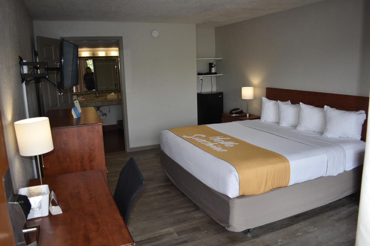 Days Inn By Wyndham Wildwood I-75 Kültér fotó