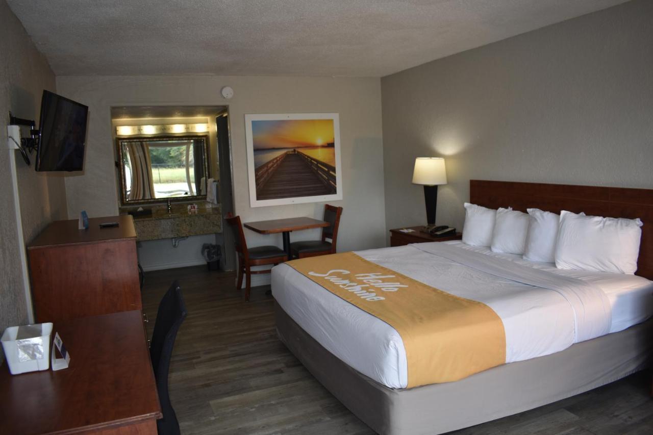Days Inn By Wyndham Wildwood I-75 Kültér fotó