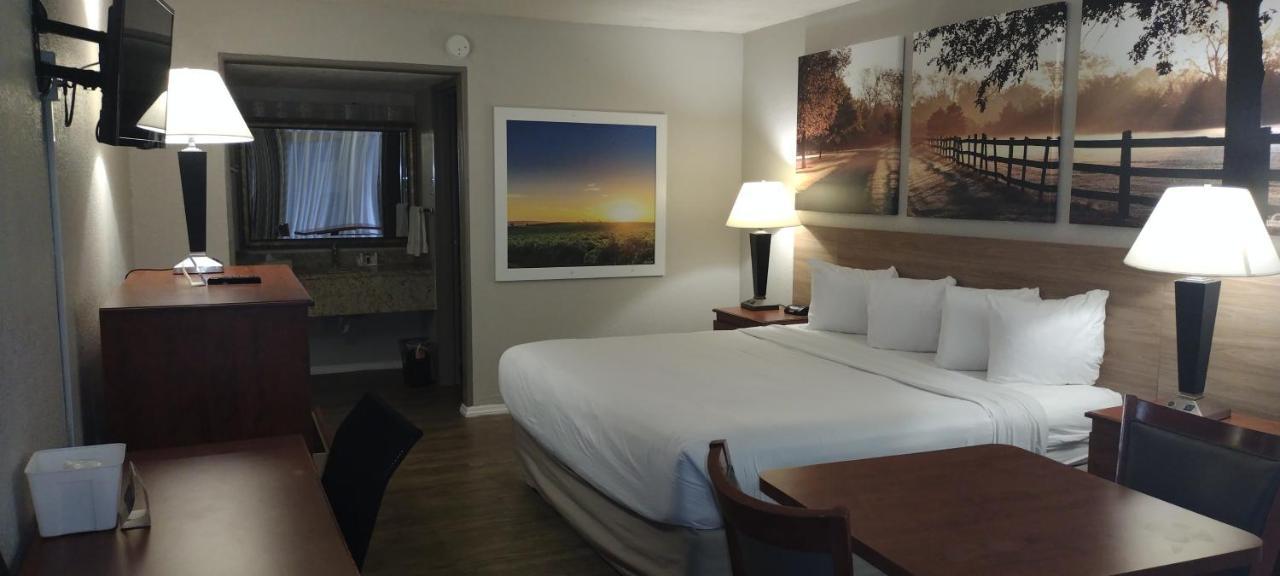 Days Inn By Wyndham Wildwood I-75 Kültér fotó